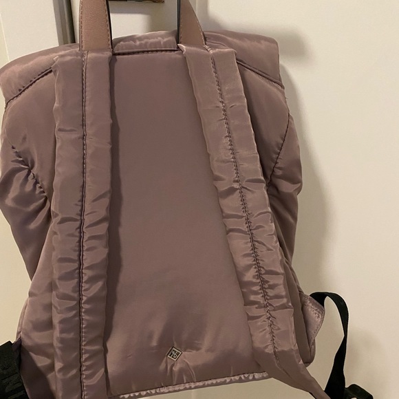 Call it spring backpack - Picture 2 of 4